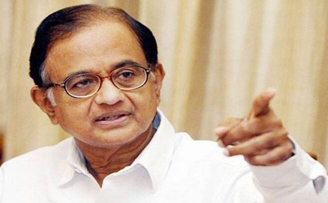 दंगा भड़काए जाने की साजिश वाले बयान पर चिदंबरम ने रक्षामंत्री सीतारमण पर कसा तंज