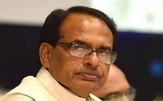 अजय सिंह अगर हिम्मत है तो सामने से आकर मुकाबला करो: शिवराज सिंह चौहान अजय सिंह अगर हिम्मत है तो सामने से आकर मुकाबला करो: शिवराज सिंह चौहान