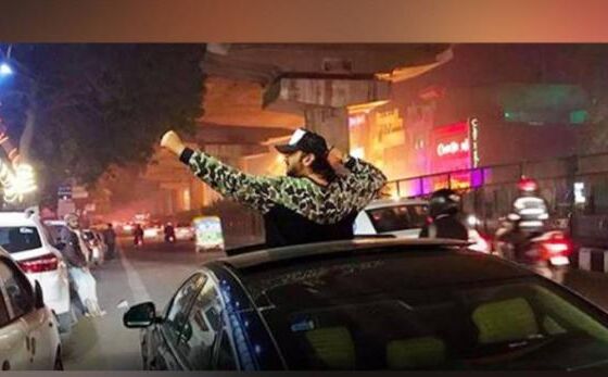 यूं सड़क पर दिखें यो यो हनी सिंह, स्ट्रीट सिंगर को किया चियर