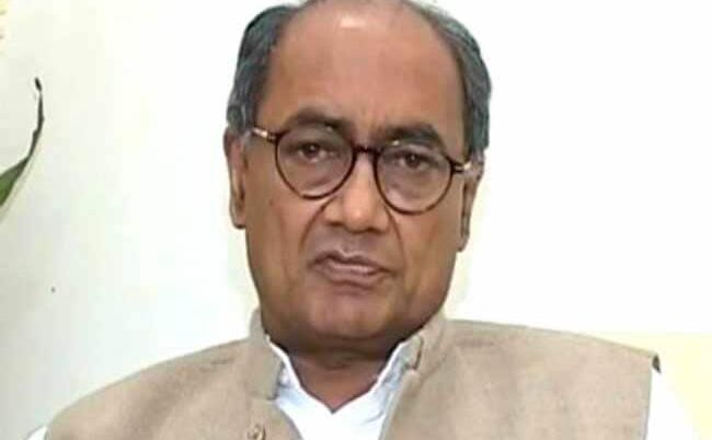 नाथूराम गोडसे एक हत्यारा था। उसे महिमामंडित करना देशभक्ति नहीं बल्कि देशद्रोह: दिग्विजय नाथूराम गोडसे एक हत्यारा था। उसे महिमामंडित करना देशभक्ति नहीं बल्कि देशद्रोह: दिग्विजय