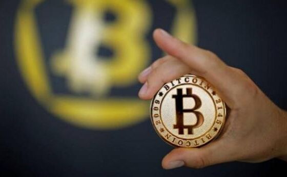 बिटक्वॉइन में निवेश करने वाले इन लोगों को नोटिस भेजेगा IT,कर चोरी की आशंका