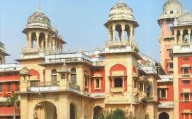 इलाहाबाद विश्वविद्यालय छात्रसंघ अध्यक्ष के कमरे में घुसकर तोडफ़ोड़, फायरिंग इलाहाबाद विश्वविद्यालय छात्रसंघ अध्यक्ष के कमरे में घुसकर तोडफ़ोड़, फायरिंग