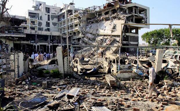 पाकिस्तान में पेशावर के होटल में ब्लास्ट, एक ही परिवार के पांच लोगों की मौत