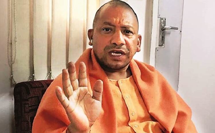 सीएम योगी का कांग्रेस पर बड़ा आरोप, एक बच्ची को सौंपा आतंकियों के हाथ