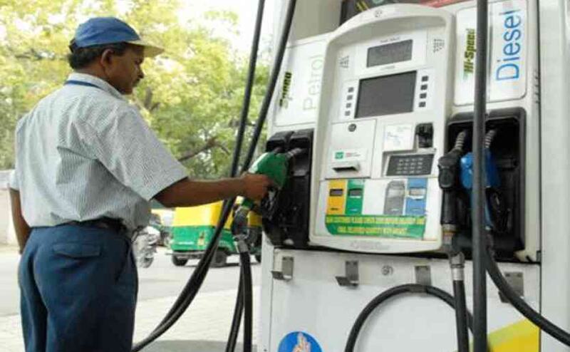 9 महीने में सबसे सस्ता हुआ डीजल, जानें आज का रेट