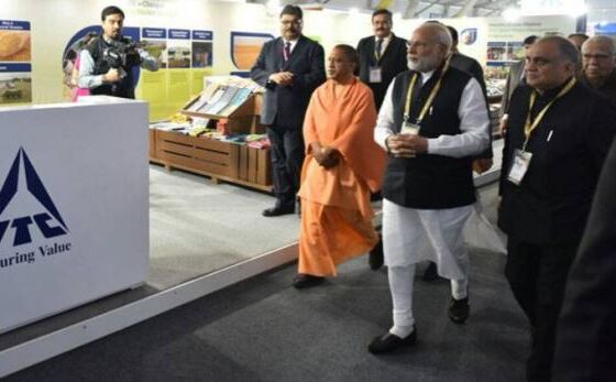 LIVE: PM मोदी ने किया UP इन्वेस्टर्स समिट का उद्घाटन, अंबानी-अडानी करेंगे बड़ा निवेश