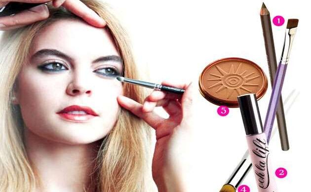 दिवाली और सर्दियों के बीच ऐसे करें मेकअप दिवाली और सर्दियों के बीच ऐसे करें मेकअप