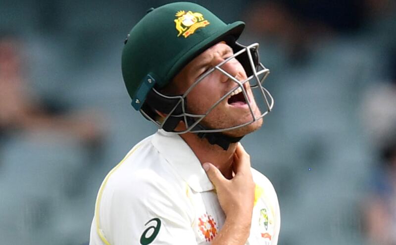 विराट कोहली का करारा शॉट, फिंच की गर्दन पर लगी बॉल