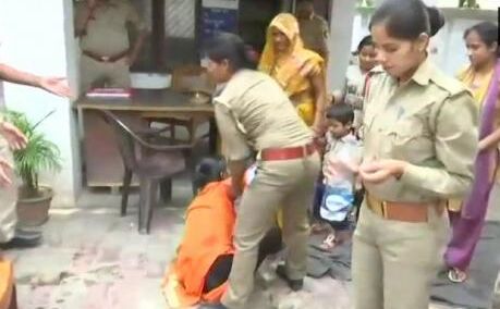 लखनऊ में बीजेपी विधायक पर रेप का आरोप, सीएम आवास के बाहर आत्‍महत्‍या की कोशिश