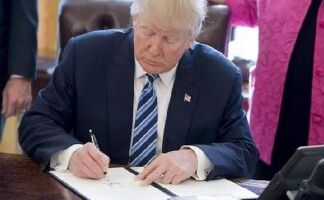 पाकिस्तान से नाराज है अमेरिका, रोकी 1.66 अरब डॉलर की सहायता राशि