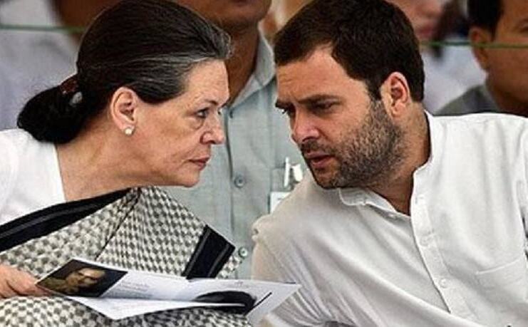 राहुल के कांग्रेस अध्यक्ष बनने के बाद मीडिया से बोलीं सोनिया- अब मैं रिटायर हो रही हूं
