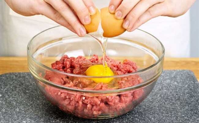 आपकी सेहत के लिए हानिकारक है रेड मीट और अंडे