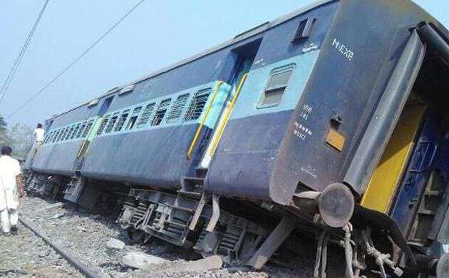 महाराष्‍ट्र: हावड़ा मेल हुई बेपटरी