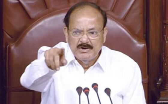 वेल में प्रदर्शन से भड़के सभापति, कहा- ये संसद है बाजार नहीं