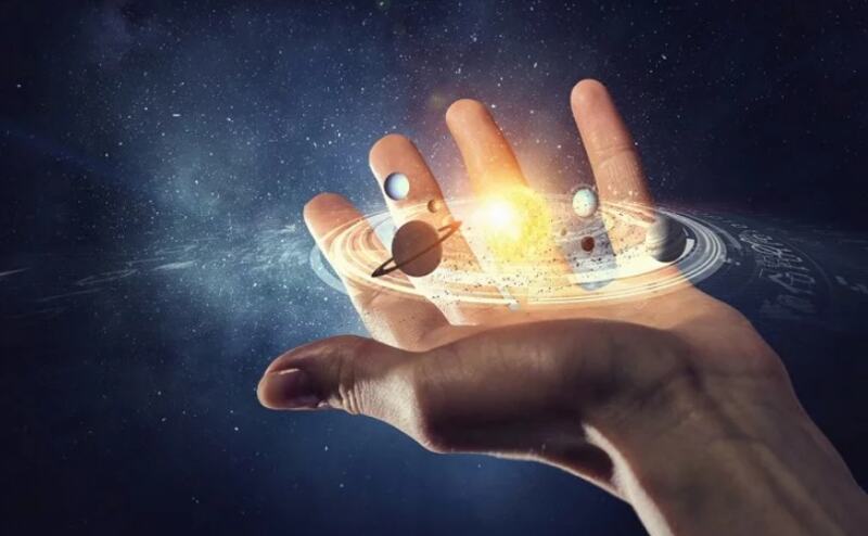 जिनके हाथ में होती हैं ऐसी खास लकीरें उनको मिलता है राजयोग का सुख