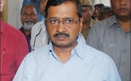 अब दिल्ली में सेवा विभाग के हक की लड़ाई में केंद्र सरकार भी शामिल