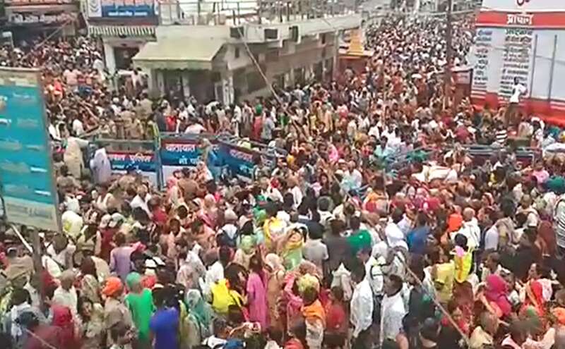 सोमवती अमावस्या आज, हरिद्वार में गंगा स्नान को उमड़ी श्रद्धालुओं की भीड़ सोमवती अमावस्या आज, हरिद्वार में गंगा स्नान को उमड़ी श्रद्धालुओं की भीड़