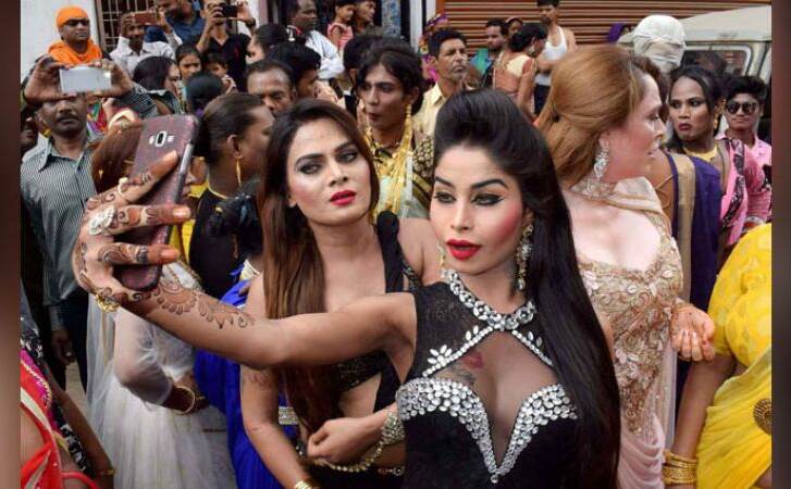 किन्नरों से जुडी ऐसी बाते सुनकर आपकी भी रूह काँप उठेगी… किन्नरों से जुडी ऐसी बाते सुनकर आपकी भी रूह काँप उठेगी…