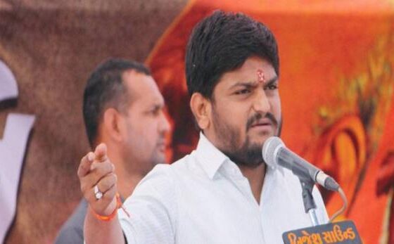 हार्दिक पटेल का आरोप- आज रात EVM में गड़बड़ी करने जा रही BJP