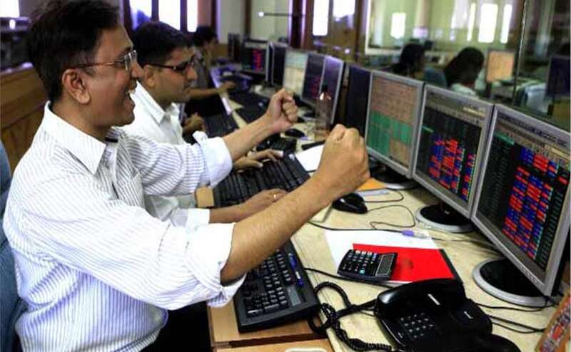 बजट से पहले शेयर बाजार की उड़ान जारी, सेंसेक्स के बाद निफ्टी ने बनाया नया रिकॉर्ड