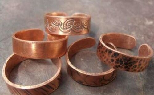 तांबे की अंगूठी के होते हैं ये 4 फायदे, जानिए किस उंगली में पहनना होता है शुभ