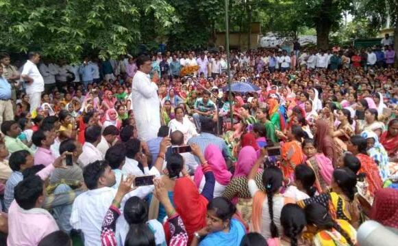 शिक्षामित्रों को दी सीएम योगी ने राहत, मन मुताबिक स्थान पर मिलेगी तैनाती