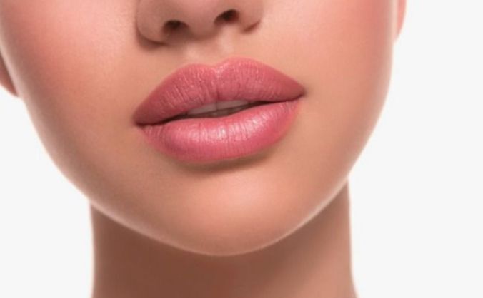 बिना सर्जरी के आसानी से पाएं खुबसूरत पाउटी लिप्स...