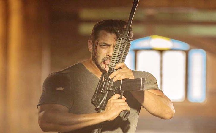 ONLINE लीक हुई सलमान की टाइगर जिंदा है, लाखों लोग कर रहे डाउनलोड