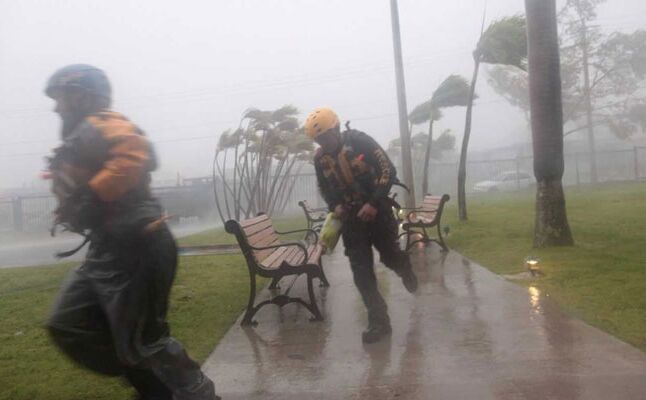 बांग्लादेश तूफ़ान में गई 7 लोगों की जान