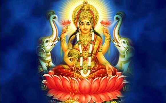 शुक्रवार को करें लक्ष्मी के साथ इनकी भी पूजा, बन सकते हैं धनवान
