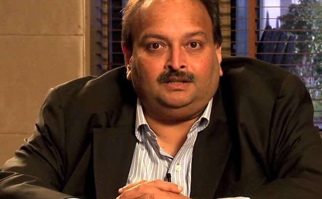 पंजाब नेशनल बैंक घोटाले के आरोपी मेहुल चोकसी पर कसा शिकंजा, जारी किया गैर-जमानती वारंट