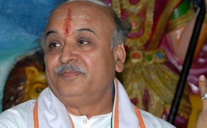 52 साल में पहली बार VHP में होगा चुनाव, जा सकती है तोगड़िया की कुर्सी