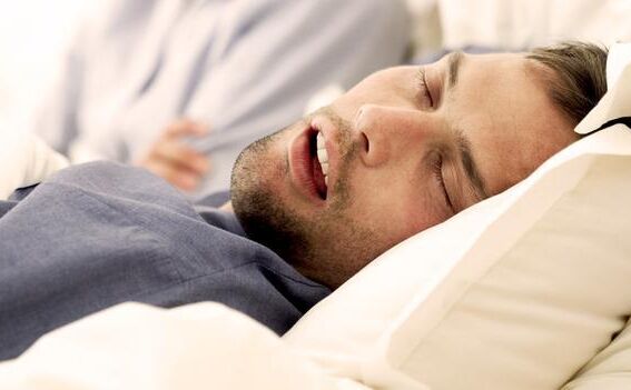 शास्त्रानुसार दिन के इस वक़्त भूल से भी नही सोना चाहिए वरना हो सकते है कंगाल