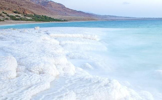 जॉर्डन : मृत सागर के पास अचानक आई बाढ़ में डूबने से 18 की मौत