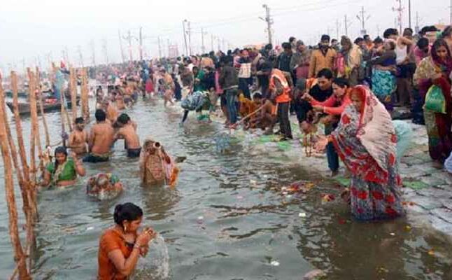 अमरोहा के ब्रजघाट और तिगरीधाम में बुद्ध पूर्णिमा स्नान को उमड़े श्रद्धालु