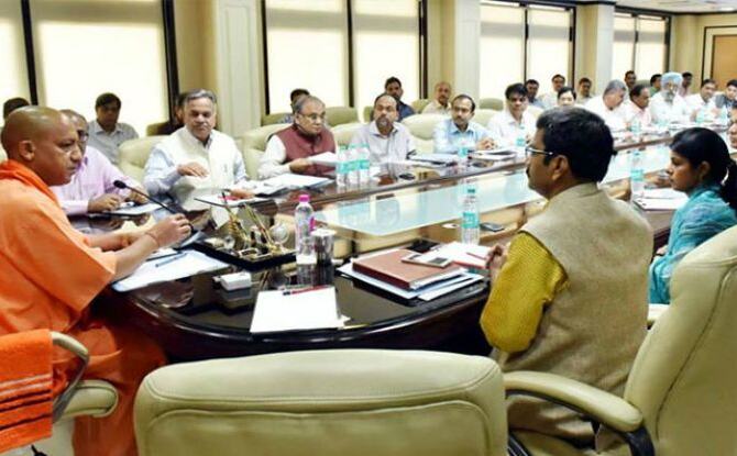 सीएम योगी की सरकारी कर्मचारियों को बड़ी सौगात