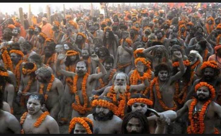 अपना श्राद्ध कर नागा साधु बनते हैं लोग, इतने सालों तक करना होता है जप-तप