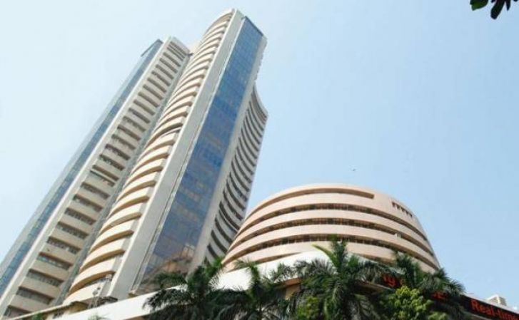 सेंसेक्स और निफ्टी में मामूली बढ़त के साथ कारोबार बंद