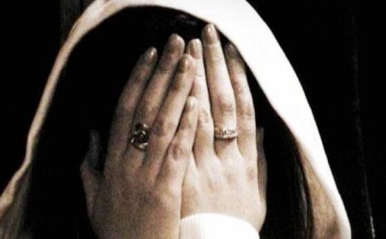 मनचले से परेशान छात्रा ने दी जान, सुसाइड नोट में ये लिखा