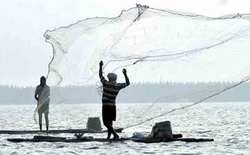 पाकिस्तान ने 18 भारतीय मछुआरों को किया गिरफ्तार, लगाया उनके क्षेत्र में मछली पकड़ने का आरोप पाकिस्तान ने 18 भारतीय मछुआरों को किया गिरफ्तार, लगाया उनके क्षेत्र में मछली पकड़ने का आरोप