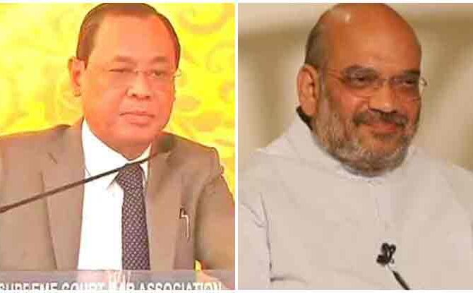 अमित शाह के कारण CJI रंजन गोगोई को दर्शन के लिए करना पड़ा इंतजार, दो पुलिस अफसर सस्पेंड अमित शाह के कारण CJI रंजन गोगोई को दर्शन के लिए करना पड़ा इंतजार, दो पुलिस अफसर सस्पेंड