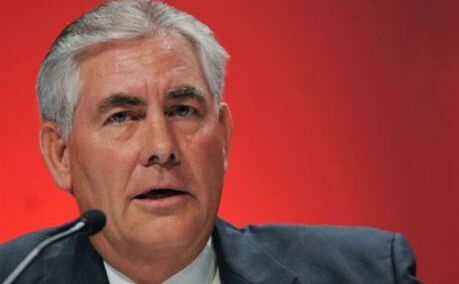 माइक पोम्पिओ ने ली अमेरिका के 70वें विदेश मंत्री के रूप में शपथ