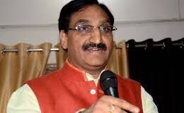 जमीन मुहैया कराने का अल्टीमेटम: रमेश पोखरियाल निशंक जमीन मुहैया कराने का अल्टीमेटम: रमेश पोखरियाल निशंक
