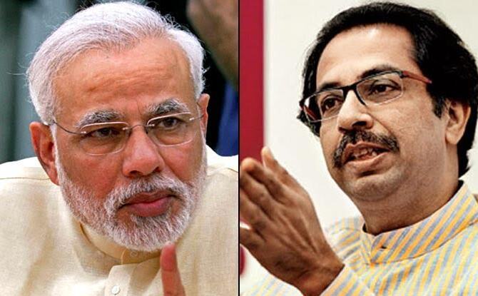 शिवसेना ने मांगा मोदी से इस्तीफा, पूछा कहां से लाते हो रैलियों के लिए पैसा