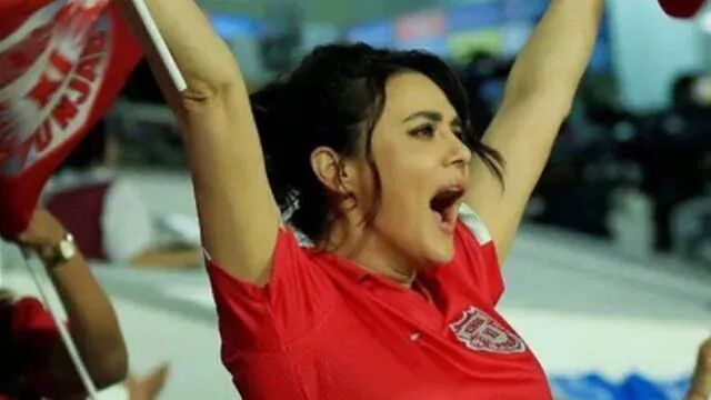 IPL 2018: मुंबई की हार से क्या इतनी खुश हुईं प्रीति जिंटा? VIDEO हुआ वायरल