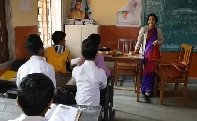 UP Assistant Teacher recruitment : यूपी में अब भी 26 हजार से अधिक पद खाली, परीक्षा में 38 फीसदी पास UP Assistant Teacher recruitment : यूपी में अब भी 26 हजार से अधिक पद खाली, परीक्षा में 38 फीसदी पास