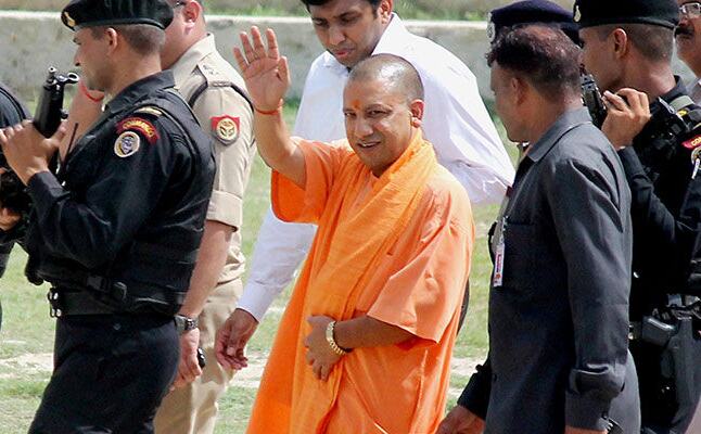 दो मंत्री सहित सीएम योगी आज देंगे पीएम के संसदीय क्षेत्र में दस्तक, ऐसा है कार्यक्रम दो मंत्री सहित सीएम योगी आज देंगे पीएम के संसदीय क्षेत्र में दस्तक, ऐसा है कार्यक्रम
