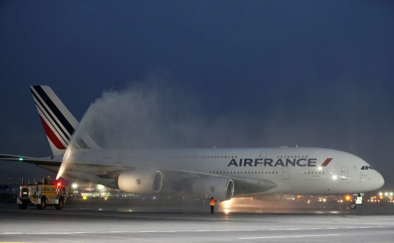 फ्लाइट में टला बड़ा हादसा, आपात स्थिति में ईरान में उतारा गया विमान