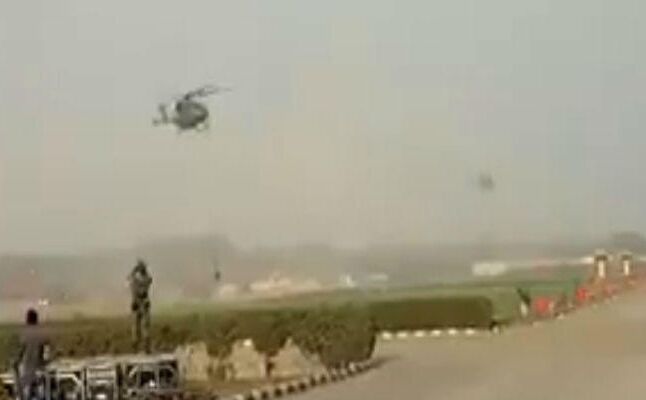 आर्मी डे की ट्रेनिंग के दौरान रस्सी टूटने से हेलिकॉप्टर से गिरे 3 जवान, बाल-बाल बचे