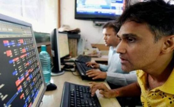 शेयर बाजार में भारी गिरावट